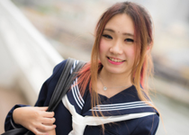 【これは衝撃！】ＡＶ最年少の２１世紀生まれ再び…ロリなマ○コからエロ汁垂れ流しながら、中出し淫行ＳＥＸでイキがいまくり！！【ems-431】